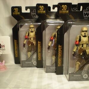 Star Wars Black Series – 50th Anniversary Lucasfilm Shoretrooper (2021)-Three